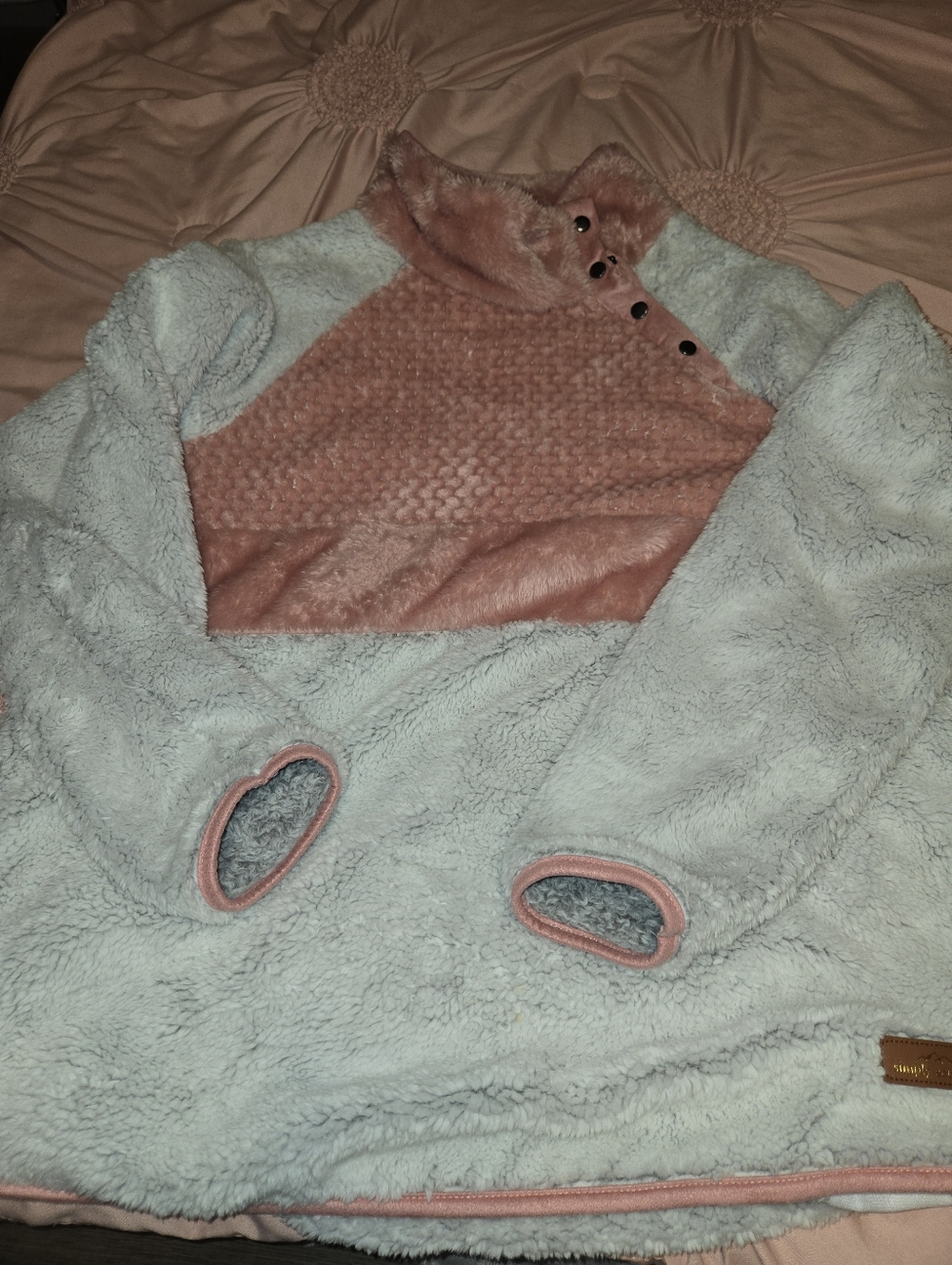 Simply Southern Plush Sherpa Top in Light Gray with Dusty Pink Trim Large